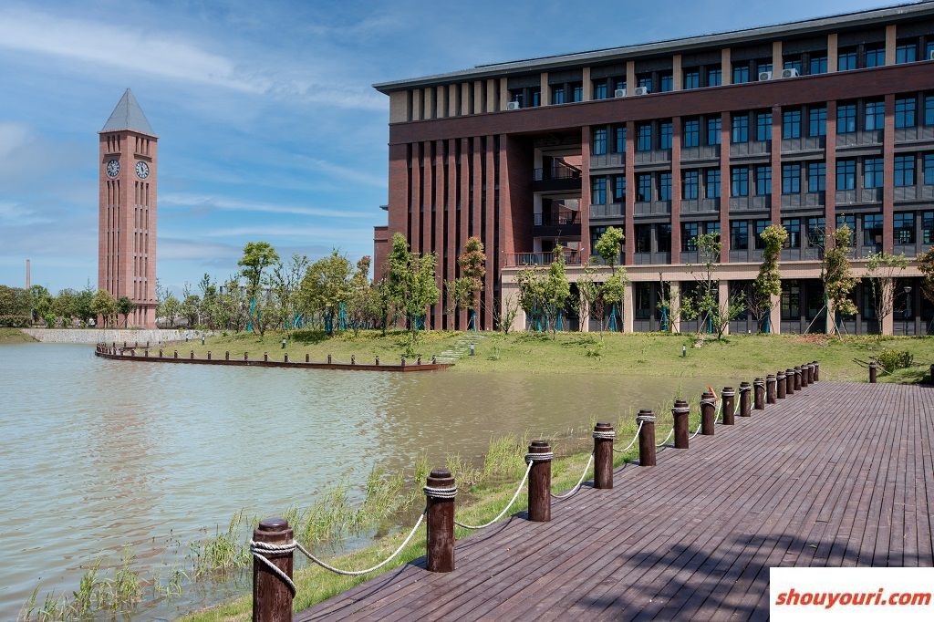 山东高考成绩多少分能报考安徽城市管理职业学院？附2022-2024年各专业录取位次排名(图1)