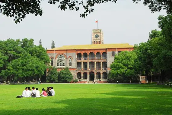 共青科技职业学院2024年在贵州录取分数线、对应位次（附近几年最低录取分数线及位次排名）(图1)