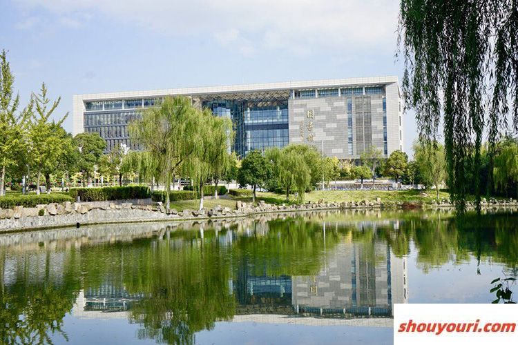 中北大学2024年在湖南录取分数线、对应位次（附近几年最低录取分数线及位次排名）(图1)