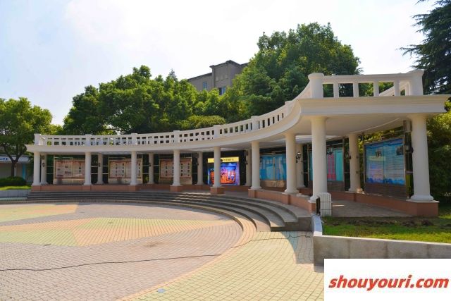 信阳师范大学2024年在河北录取分数线、对应位次（附近几年最低录取分数线及位次排名）(图1)
